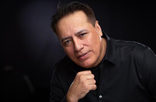 Willie Barcena Headlines Rodney’s